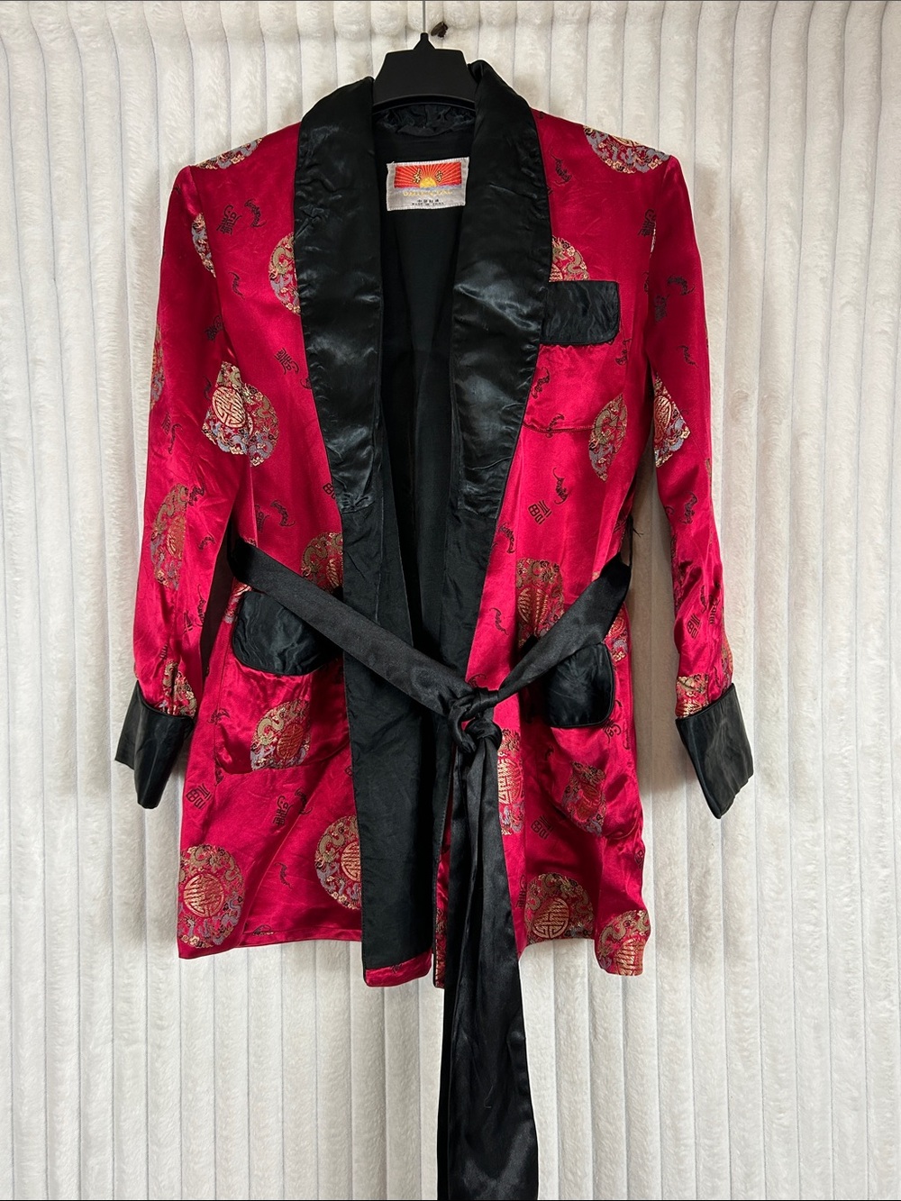 Vintage 1960s Red Silk-Blend Asian Inspired Robe Jacket with Black Trim 42 read